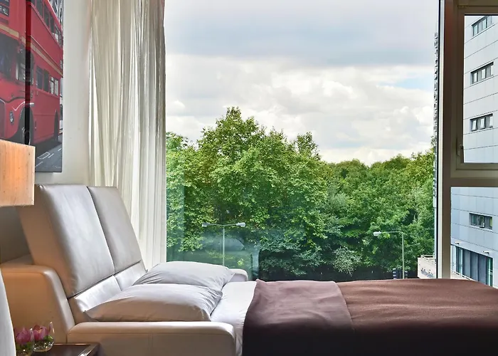 Pestana Chelsea Bridge Hotel & Spa
